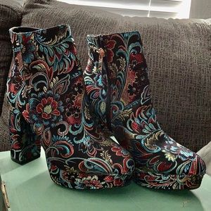 Bamboo Ankle Platform Booties 8.5